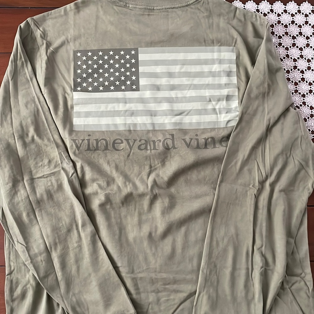 Vineyard vines American flag long sleeve